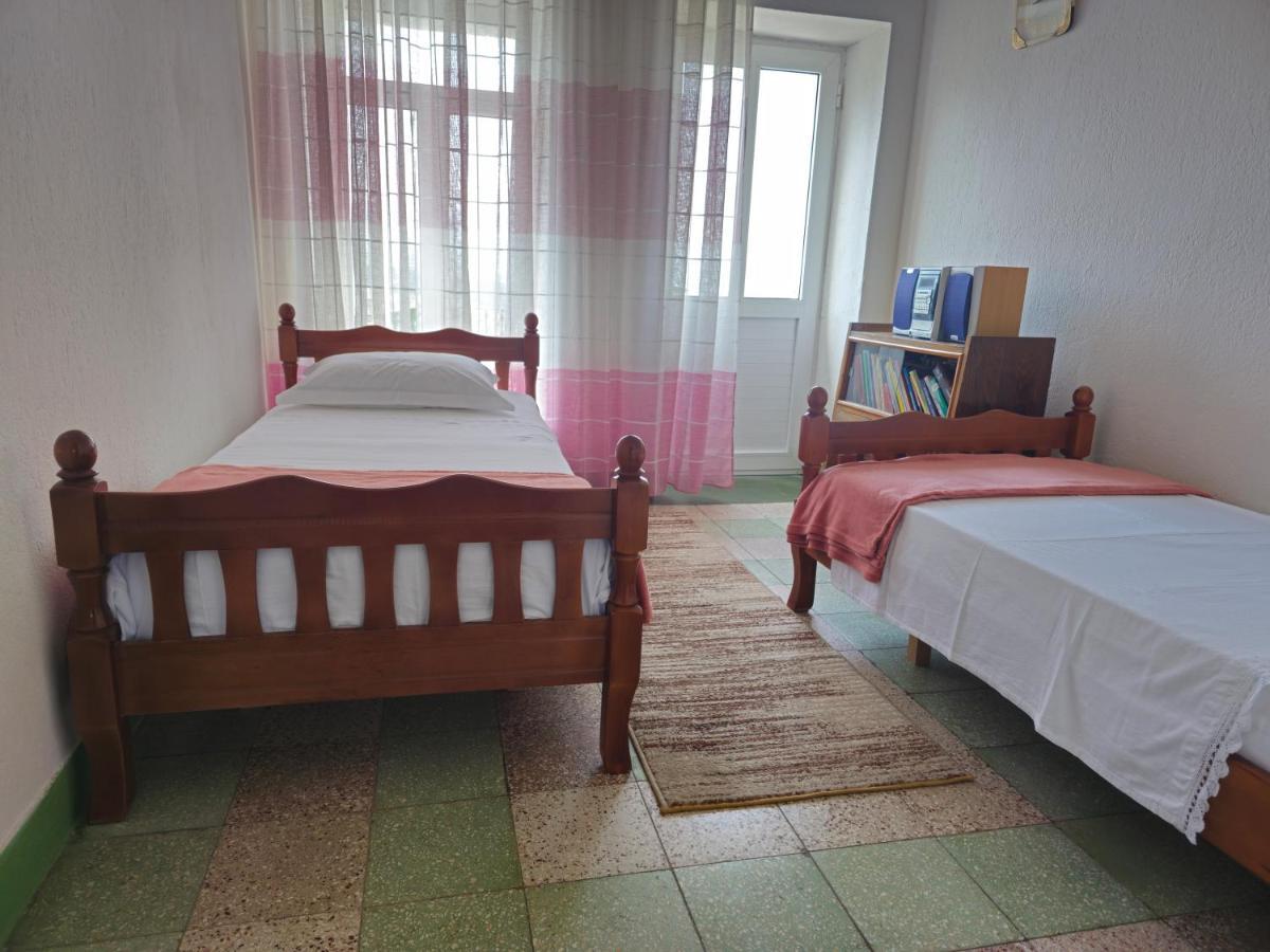 Traditional House Shapllo Gjirokastër Екстериор снимка